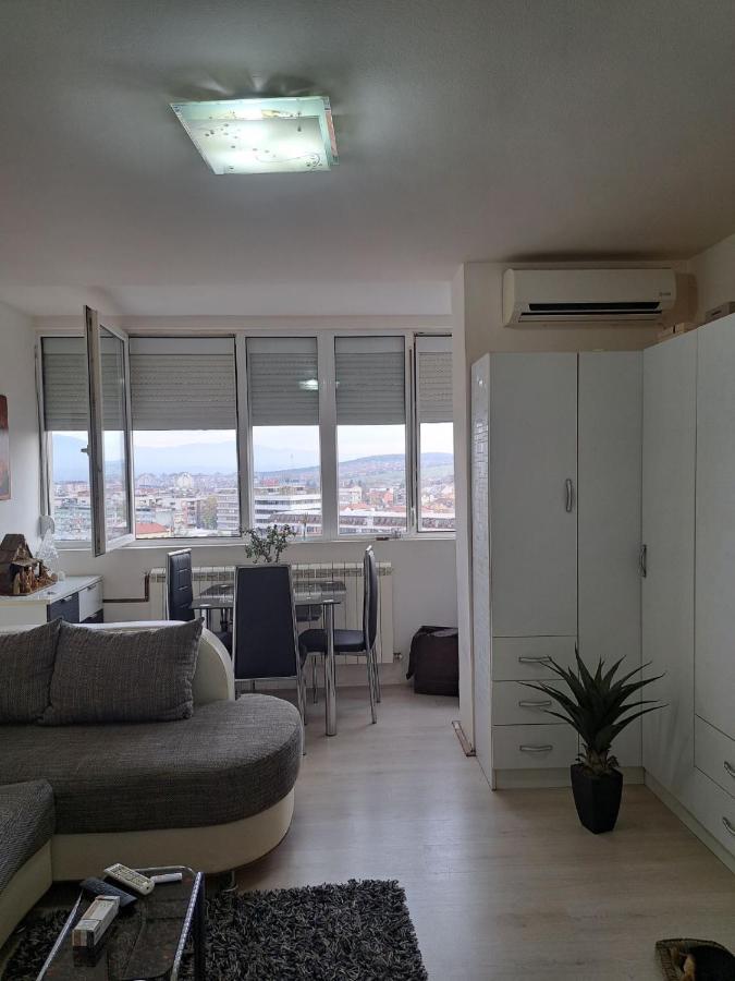 Apartman Sa Panoramom Kruševac Zewnętrze zdjęcie